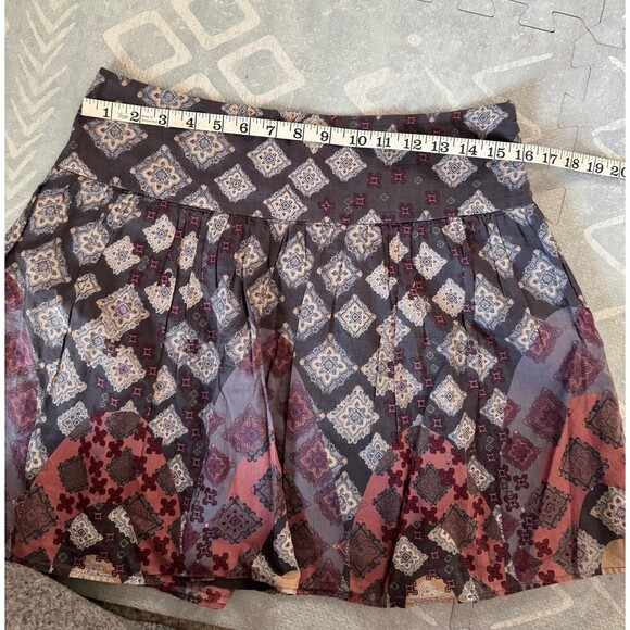 Kimchi Blue Geometric Diamonds Purple Grey Skirt Size Small - Picture 9 of 10